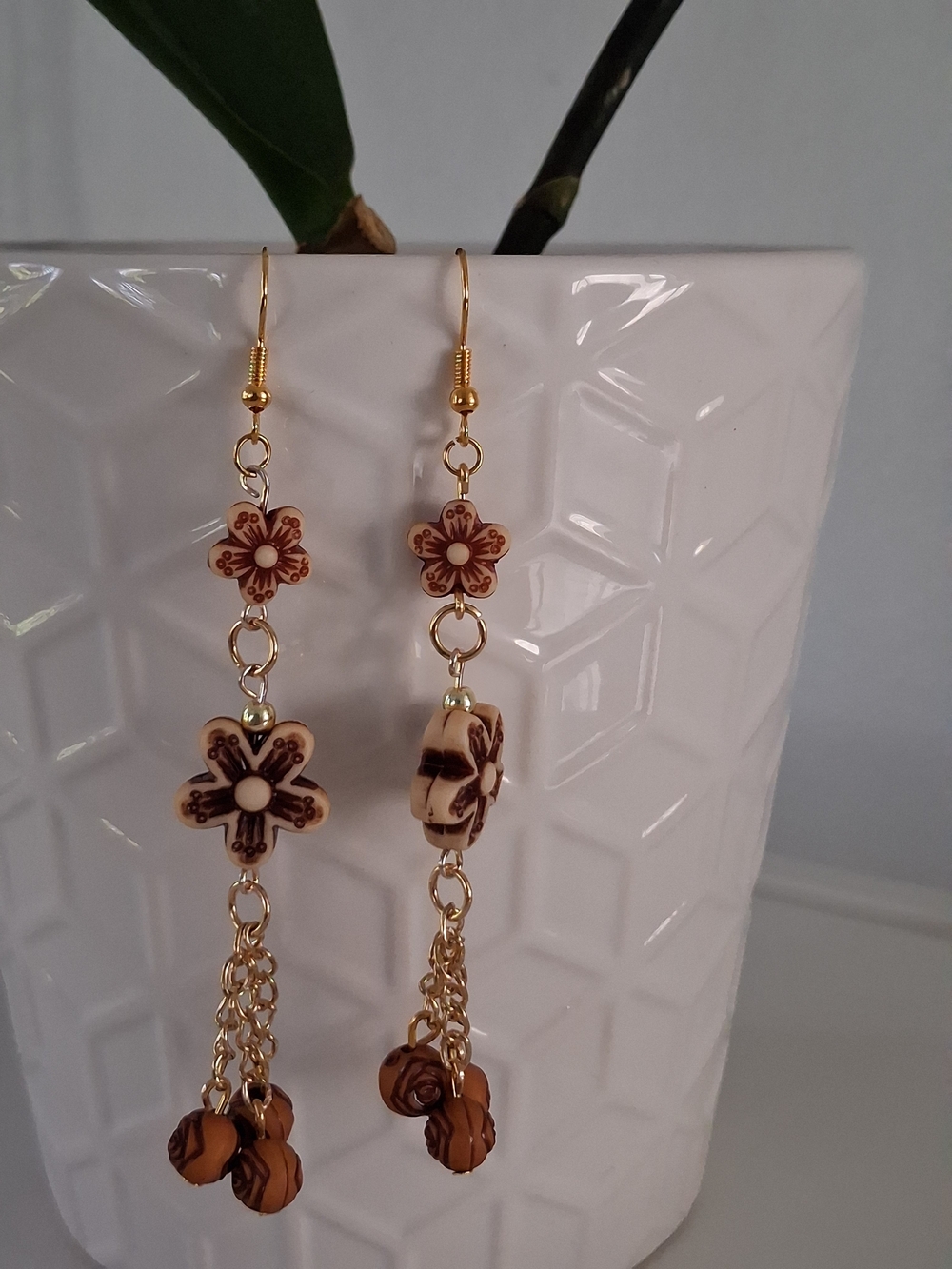 Gold-Tone Brown Floral Dangle Earrings - Unbranded